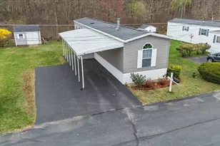 4 Trailerhome Dr, Salem, NH 03079 - Photo 2