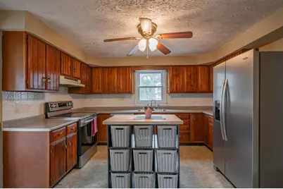 31 Rosemont Avenue, Manchester, NH 03103 - Photo 26