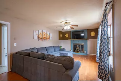 31 Rosemont Avenue, Manchester, NH 03103 - Photo 8