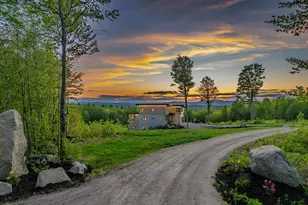 289 Ledgewood Dr, Bethlehem, NH 03574 - Photo 4