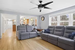 67 Forest St, Londonderry, NH 03053 - Photo 12