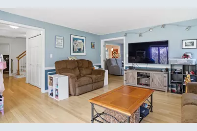 67 Forest Street, Londonderry, NH 03053 - Photo 6