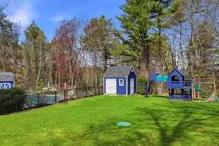 67 Forest St, Londonderry, NH 03053 - Photo 52