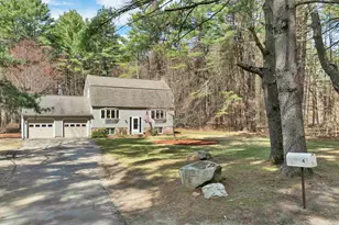 4 Schoolhouse Rd, Amherst, NH 03031 - Photo 2