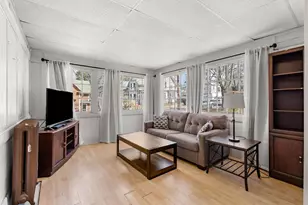 11 Pine St, Franklin, NH 03235 - Photo 8