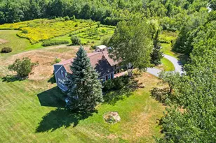 109 Old Center Rd, Deerfield, NH 03037 - Photo 1