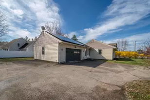 734 W Hollis St, Nashua, NH 03062 - Photo 44