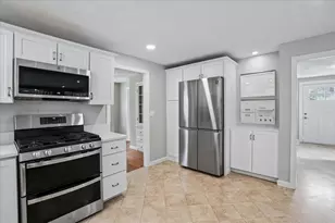 20 French Ct, Merrimack, NH 03054 - Photo 10