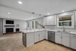 20 French Ct, Merrimack, NH 03054 - Photo 8