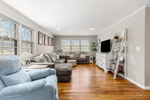 11 Fairway Dr, Amherst, NH 03031 - Photo 8