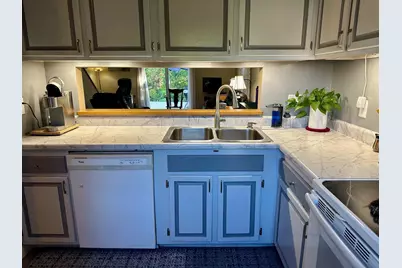 17 Brickyard Road #12, Essex Junction, VT 05452 - Photo 4