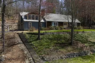 19 Highland Dr, Amherst, NH 03031 - Photo 2