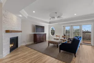 19 Bridge St, Kittery, ME 03904 - Photo 16