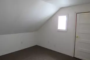 30 Longwood Ave, Manchester, NH 03109 - Photo 24