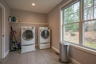 15 Schwinn Dr, Nashua, NH 03062 - Photo 28