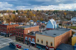 359 Central St, Franklin, NH 03235 - Photo 4