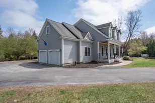 3 Foxberry Dr, New Boston, NH 03070 - Photo 2
