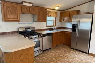 27 Queens Ln, Epsom, NH 03234 - Photo 6