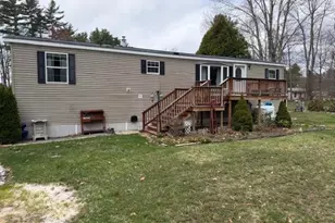 27 Queens Ln, Epsom, NH 03234 - Photo 2
