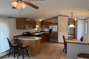 27 Queens Ln, Epsom, NH 03234 - Photo 4