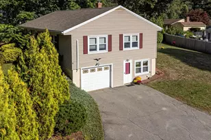 18 Center Cir, Plaistow, NH 03865 - Photo 34