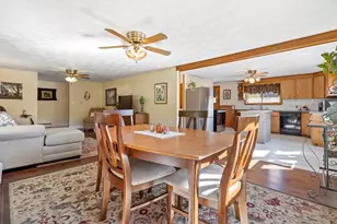 18 Center Cir, Plaistow, NH 03865 - Photo 8