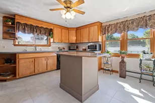 18 Center Cir, Plaistow, NH 03865 - Photo 10