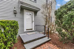 7 Governor Square, Peterborough, NH 03458 - Photo 4