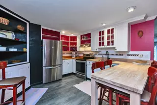 7 Governor Square, Peterborough, NH 03458 - Photo 16