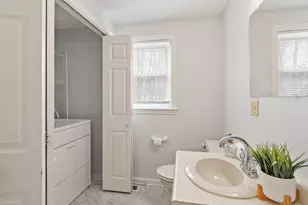 5 Rachel Ct, Derry, NH 03038 - Photo 4