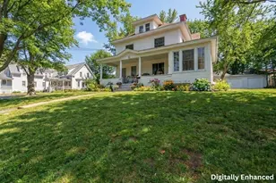 14 Pleasant St, Plymouth, NH 03264 - Photo 2
