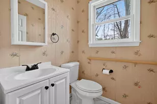 12 Leclair Dr, Hudson, NH 03051 - Photo 6