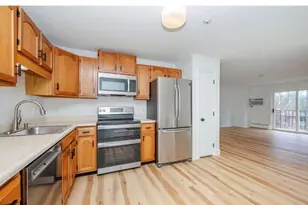 130 Endicott Street N, Laconia, NH 03246 - Photo 4
