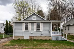 28 Whittier St, Dover, NH 03820 - Photo 2
