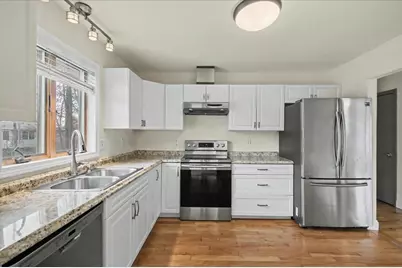 9 Hopkins Street, South Burlington, VT 05403 - Photo 12