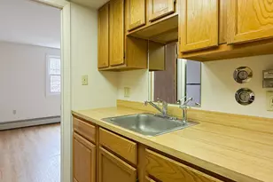 1005 Cocheco Ct, Dover, NH 03820 - Photo 8