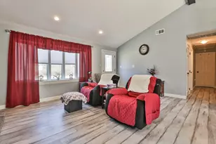 155 Robinson Rd, Hudson, NH 03051 - Photo 10
