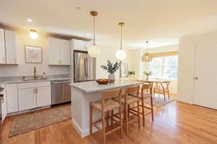 163 Woodview Way, Manchester, NH 03102 - Photo 6