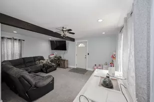 7 High St, Pembroke, NH 03275 - Photo 10