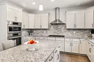 44 Sheffield St, Windham, NH 03087 - Photo 8