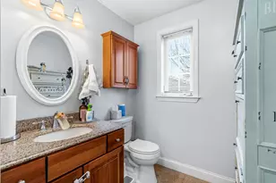 160 S Elm St, Manchester, NH 03103 - Photo 38