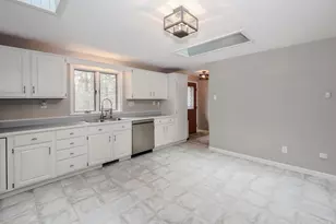 50 Edinburgh Dr, Bedford, NH 03110 - Photo 14