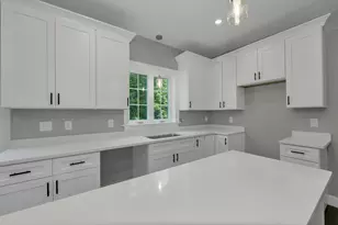 60 Jenkins Rd, Bedford, NH 03110 - Photo 4