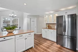 137 Peele Rd, Nashua, NH 03062 - Photo 12