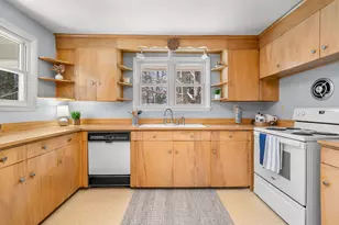 85 W Mitchell St, Manchester, NH 03103 - Photo 8