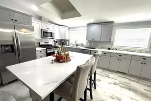 75 Hilton Ave, Exeter, NH 03833 - Photo 4