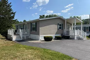 75 Hilton Ave, Exeter, NH 03833 - Photo 2
