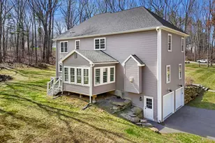 71 Haverhill Rd, Salem, NH 03079 - Photo 6