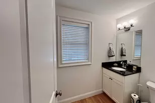 18 Dumaine Ave, Nashua, NH 03063 - Photo 30