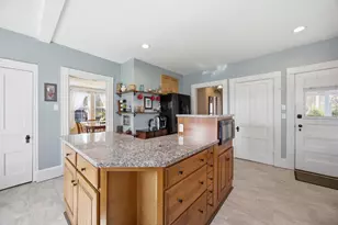 285 Pleasant St, Concord, NH 03301 - Photo 10